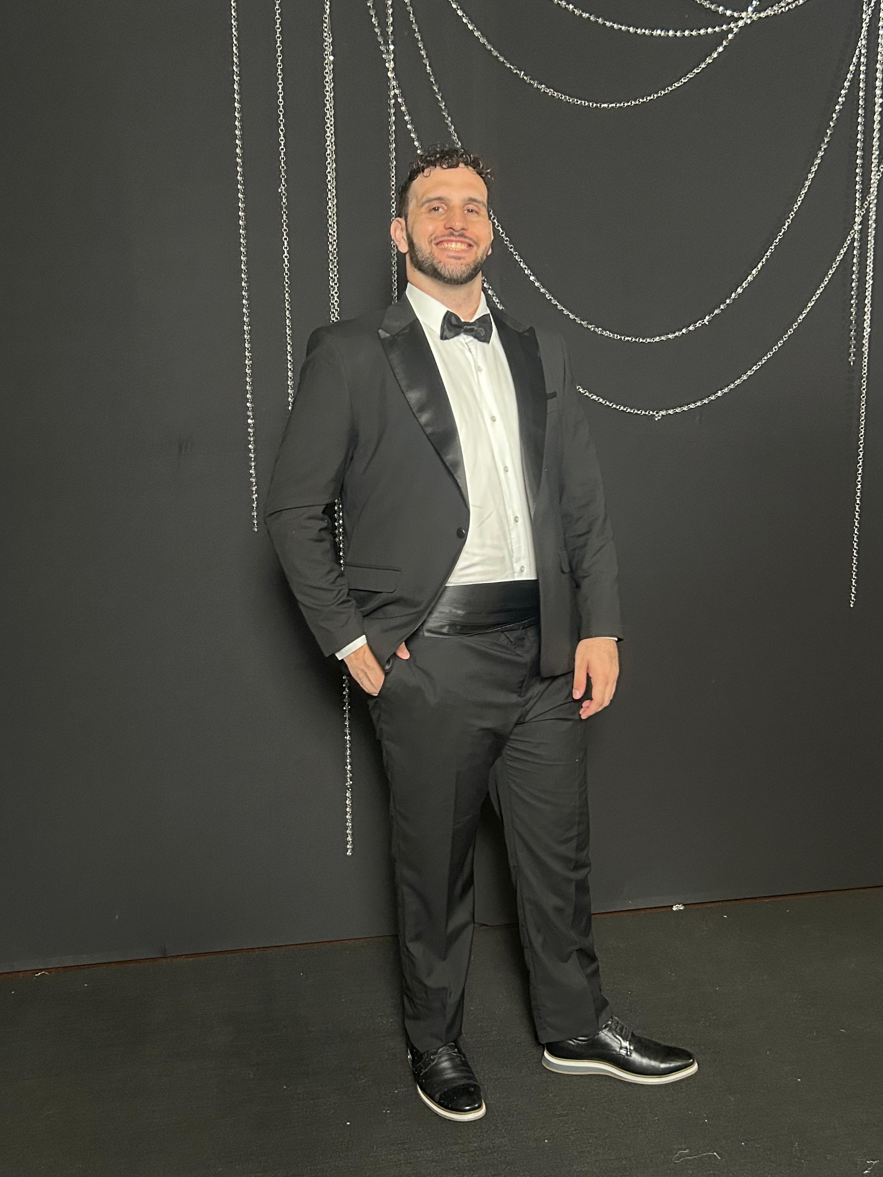 Dr. Lucas Machado Pires
